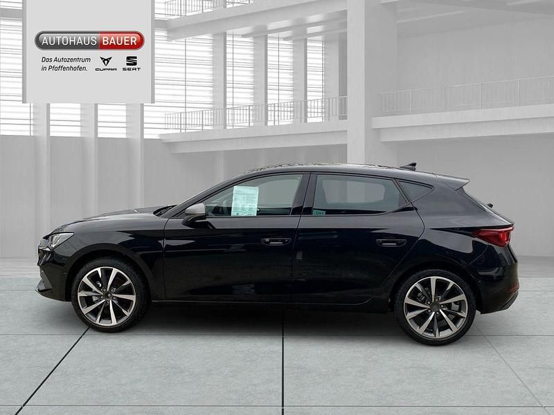 Gebraucht Seat Leon Beats 150 PS (110 kW) 2025 Mitternachtsschwarz Limousine
