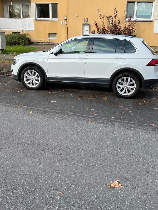 Weiß Gebraucht 2019 VW Tiguan SUV | 18.799 € (Superpreis) - Bild 1/4