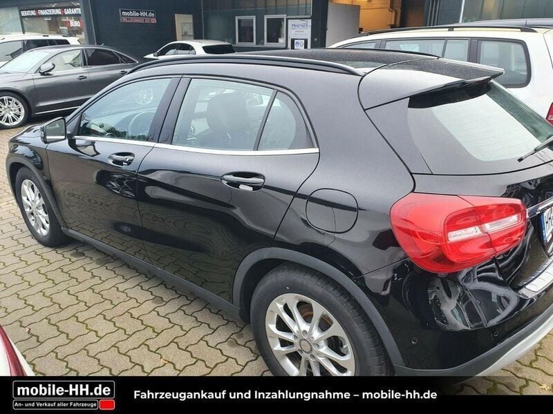 Gebraucht Mercedes GLA180 Style 122 PS (89 kW) 2017 Schwarz SUV