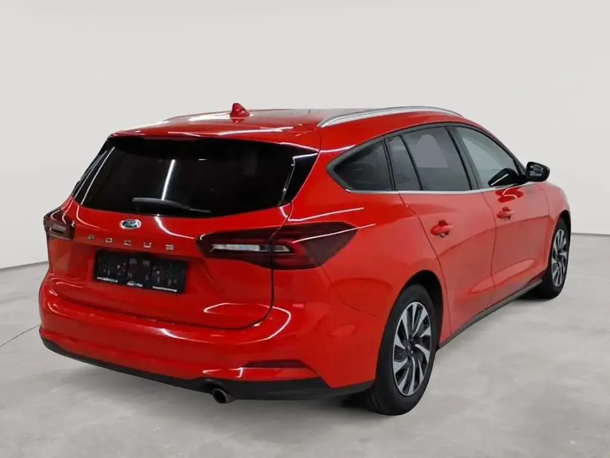 Gebraucht Ford Focus Titanium X 115 PS (84 kW) 2023 Race red Kombi