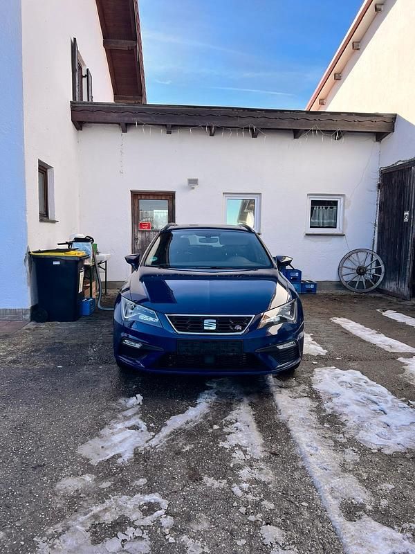 Blau Gebraucht 2017 Seat Leon FR Kombi | 12.800 € (Fairer Preis) - Bild 1/4