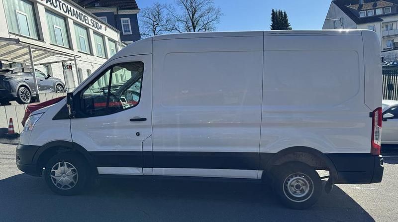 Gebraucht Ford Transit Trend 131 PS (96 kW) 2019 Weiß Limousine