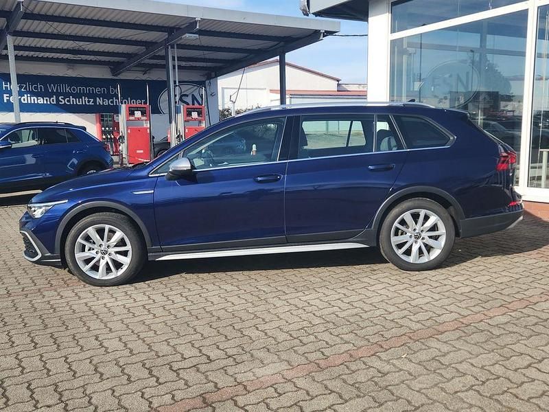 Gebraucht VW Golf Alltrack 200 PS (147 kW) 2023 Atlantik blue metallic Kombi