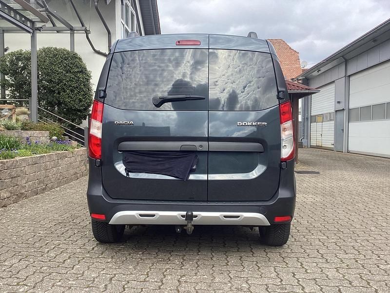 Gebraucht Dacia Dokker Stepway 112 PS (82 kW) 2015 Grau Van / Kleinbus