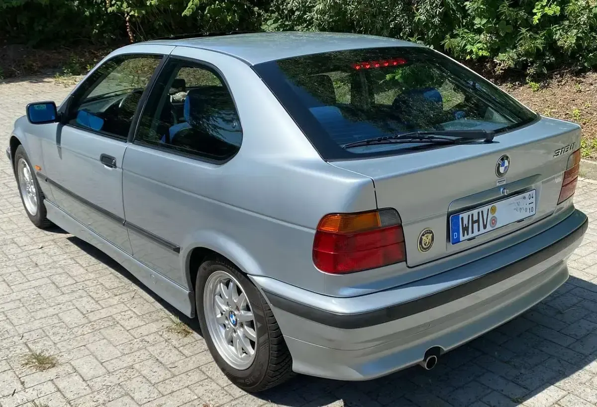 Gebraucht BMW 318 Compact Sport Line 140 PS (102 kW) 1998 Silber Kleinwagen