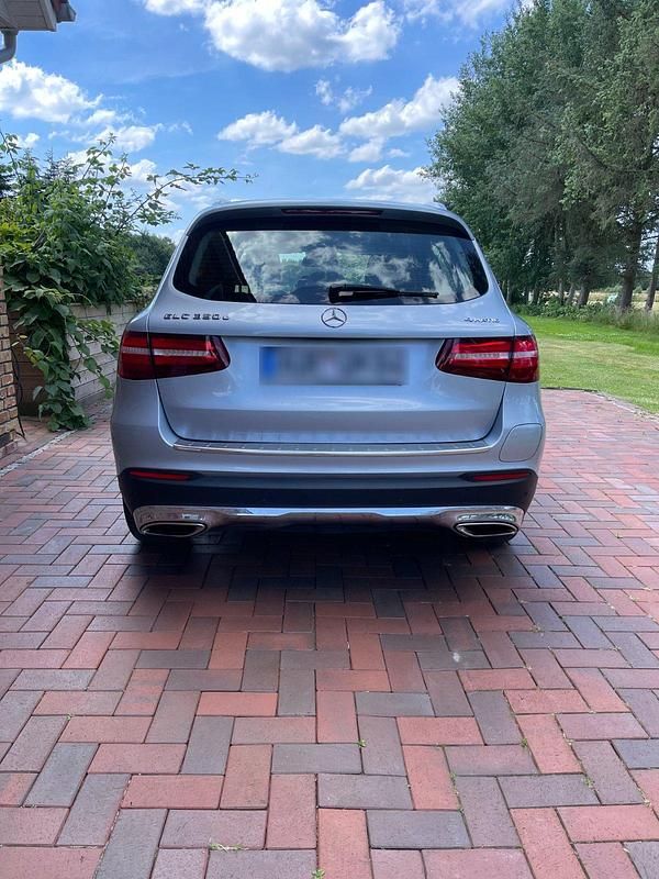 Gebraucht Mercedes GLC350 320 PS (235 kW) 2017 Silber SUV