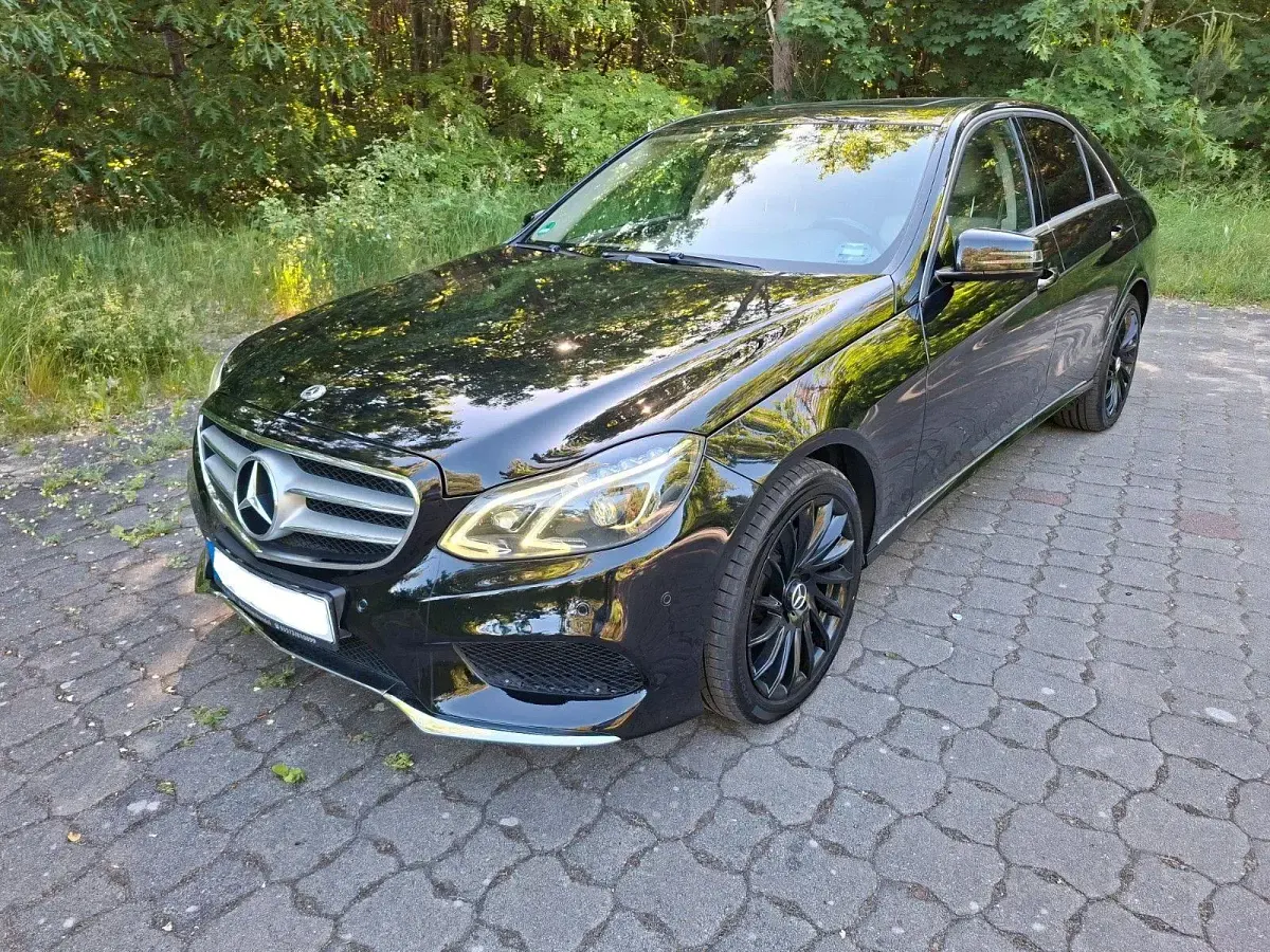 Gebraucht Mercedes E220 170 PS (125 kW) 2013 Schwarz Limousine