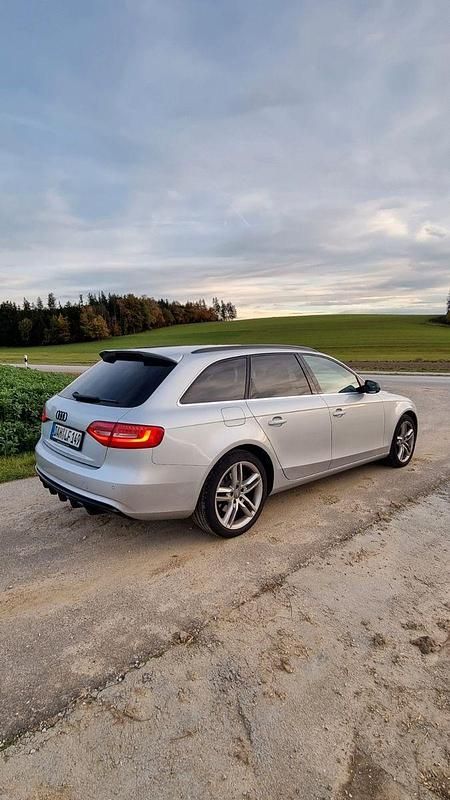 Gebraucht Audi A4 Sport 143 PS (105 kW) 2012 Silber Kombi