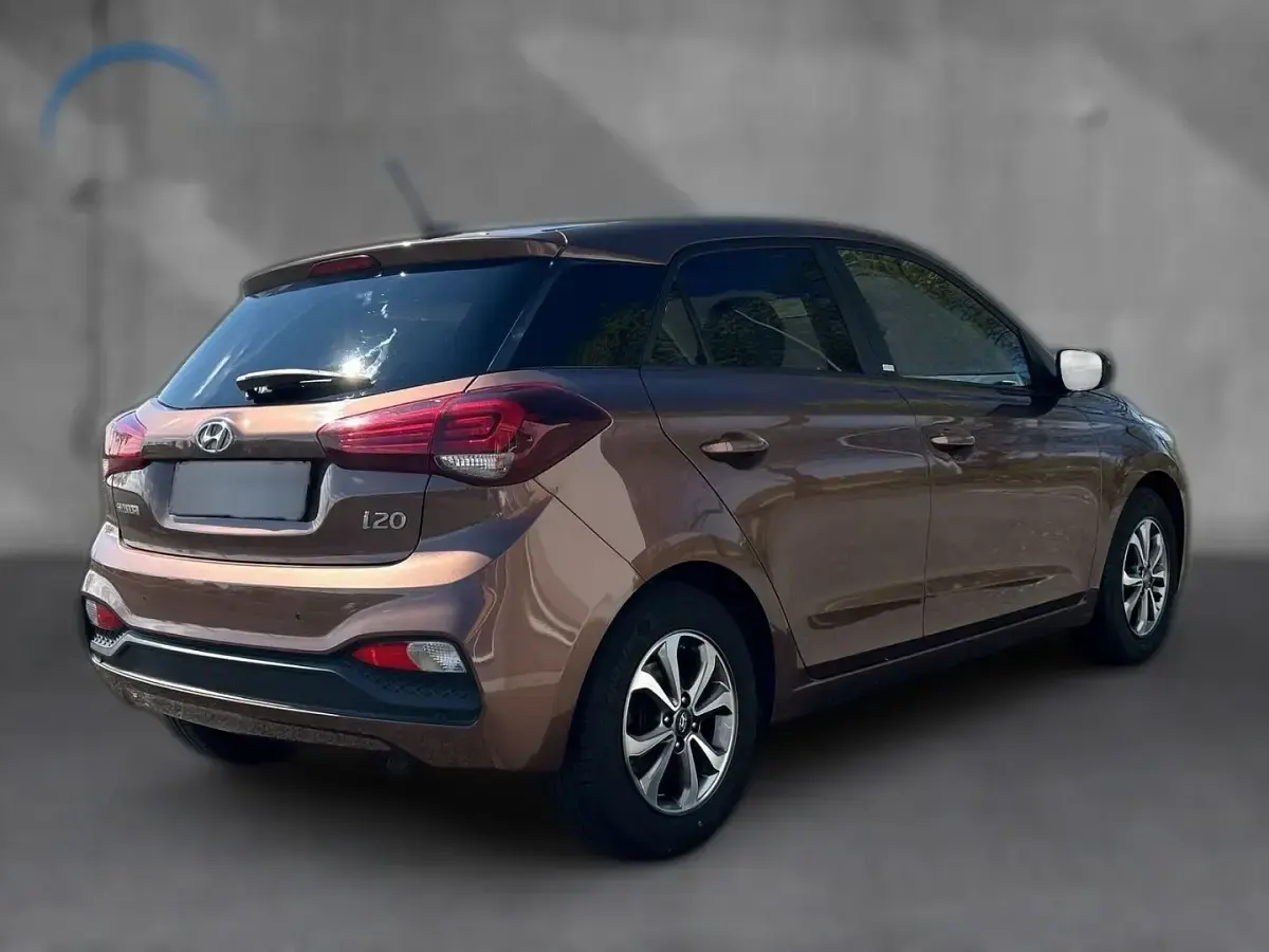 Gebraucht Hyundai i20 YES! 101 PS (74 kW) 2019 Braun metallic Kleinwagen