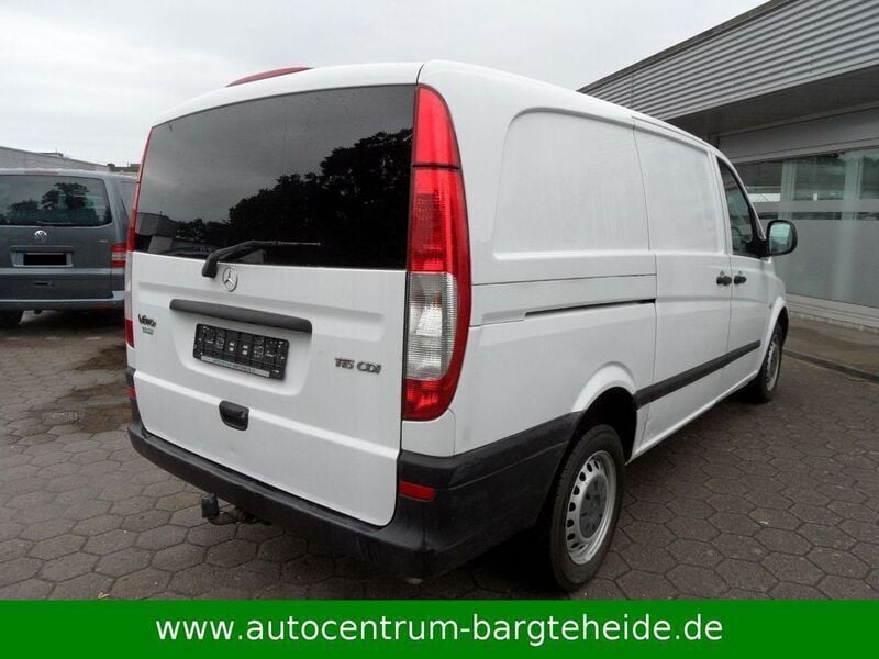 Weiß Gebraucht 2008 Mercedes Vito Van / Kleinbus | 5.990 € (Guter Preis) - Bild 1/4