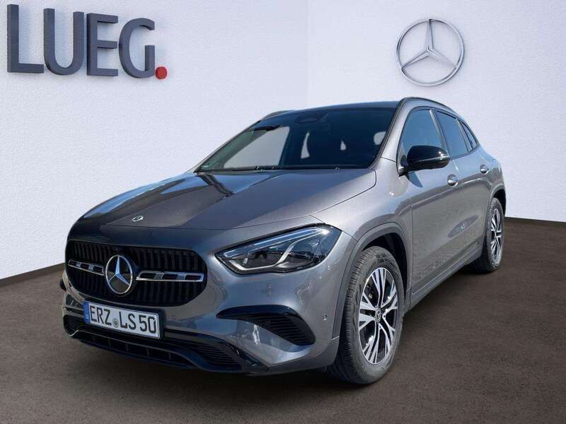 Grau Gebraucht 2025 Mercedes GLA180 Advanced SUV | 39.640 € (Fairer Preis) - Bild 1/4