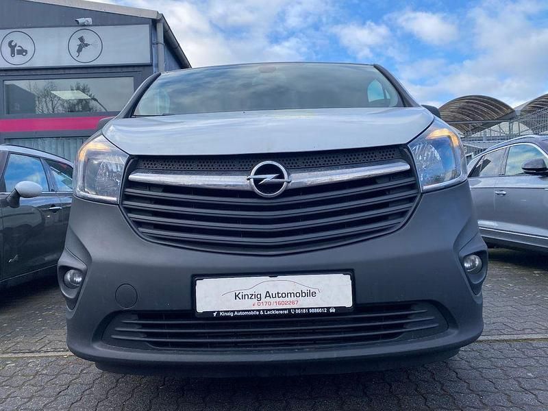 Gebraucht Opel Vivaro 125 PS (91 kW) 2019 Weiß Van / Kleinbus