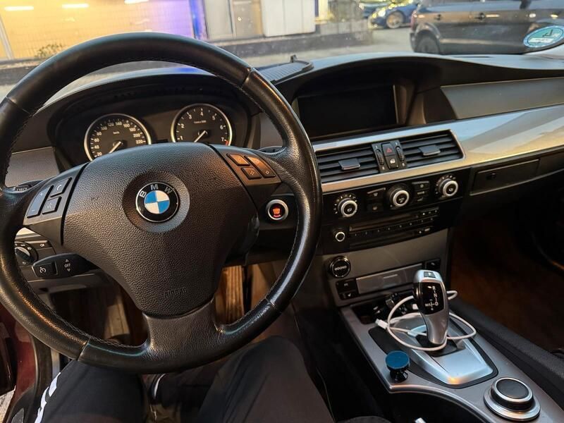 Andere außenfarben Gebraucht 2007 BMW 530 Limousine | 7.000 € (Fairer Preis) - Bild 1/4