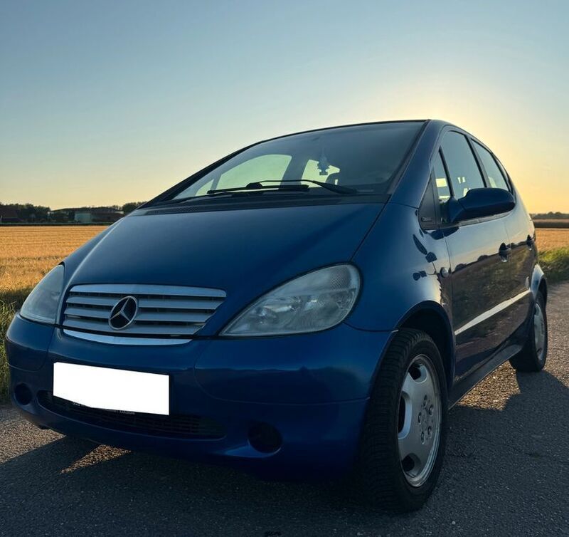 Blau Gebraucht 1999 Mercedes A140 Avantgarde Limousine | 1.580 € (Fairer Preis) - Bild 1/4