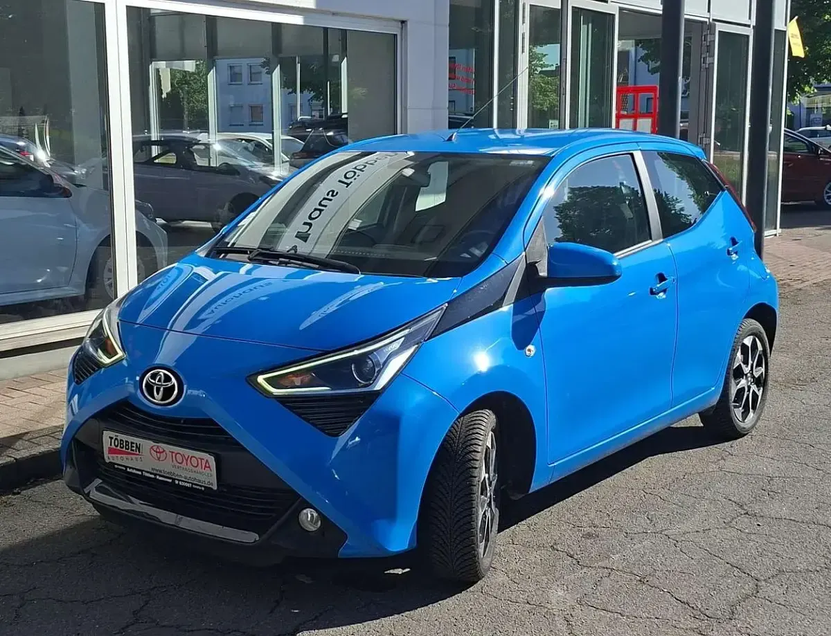 Gebraucht Toyota Aygo Connect Style 72 PS (52 kW) 2018 Cyan Kleinwagen