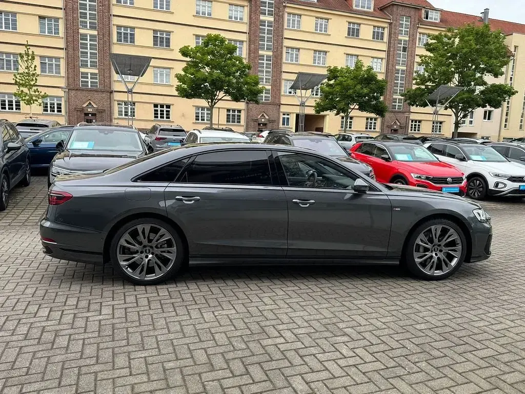 Gebraucht Audi A8L S-Line 460 PS (338 kW) 2022 Daytonagrau perleffekt Limousine