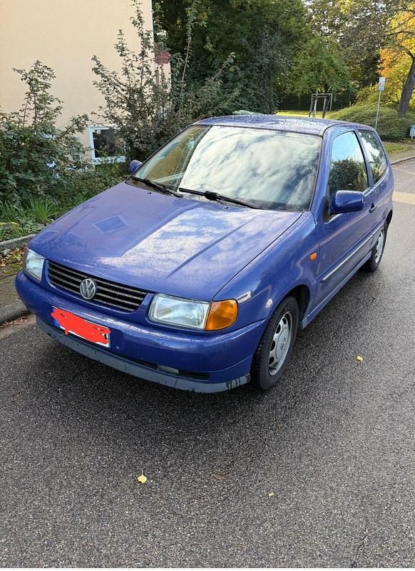 Blau Gebraucht 1997 VW Polo Kleinwagen | 780 € (Fairer Preis) - Bild 1/4