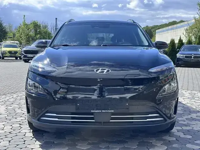 Gebraucht Hyundai Kona Trend 100 kW (136 PS) 2022 Schwarz SUV