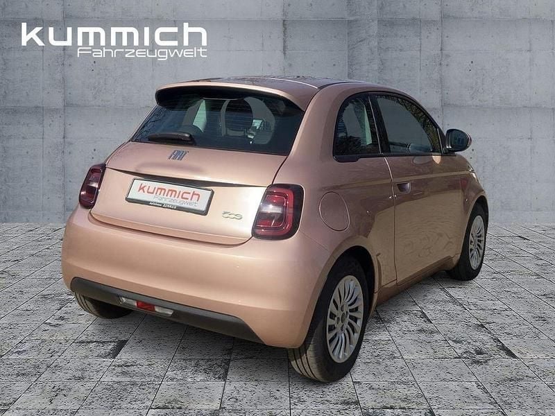 Gebraucht Fiat 500e 86 kW (117 PS) 2023 Rot Limousine