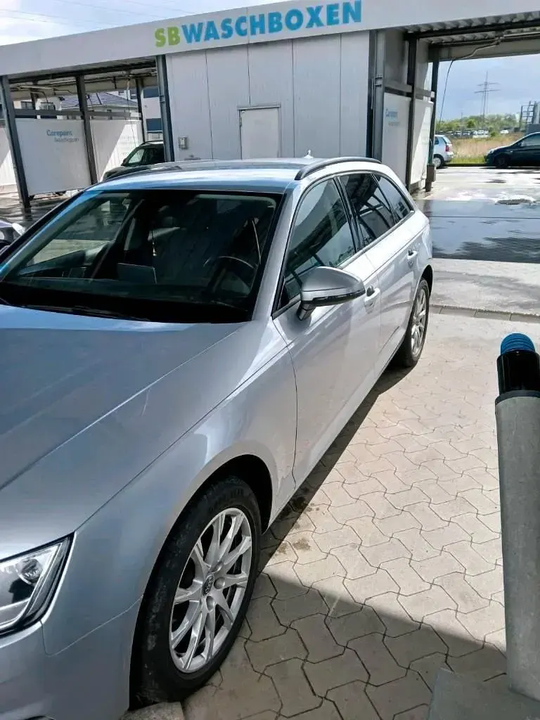 Gebraucht Audi A4 Comfort 150 PS (110 kW) 2019 Silber Kombi