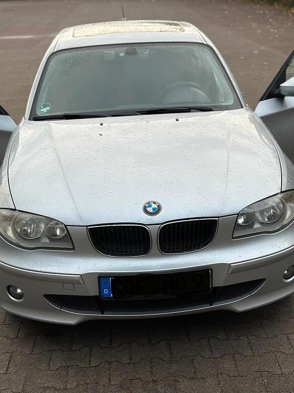 Grau Gebraucht 2010 BMW 116 Kleinwagen | 3.200 € (Fairer Preis) - Bild 1/4