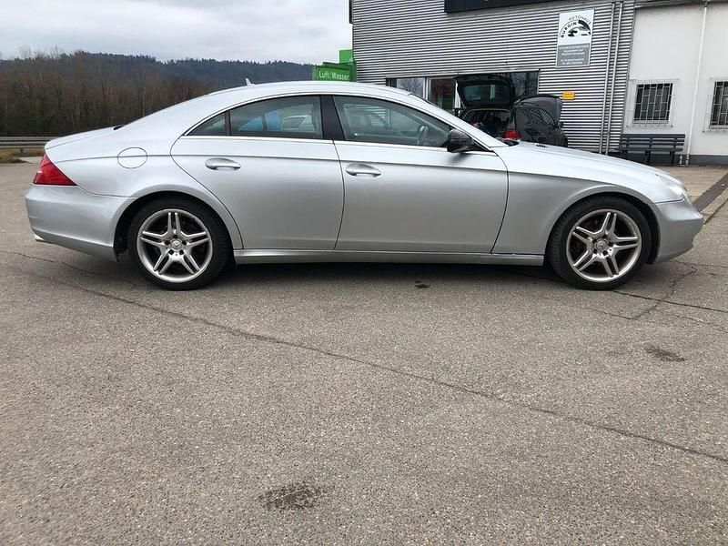 Gebraucht Mercedes CLS350 224 PS (164 kW) 2010 Grau Limousine