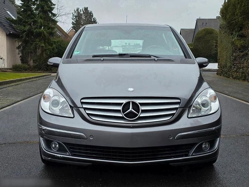 Gebraucht Mercedes B200 Edition 136 PS (100 kW) 2007 Grau Van / Kleinbus