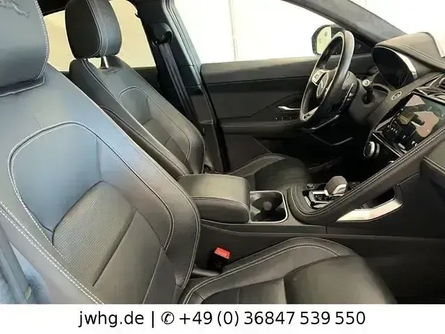 Käytetty Jaguar E-Pace R 309 HP (227 kW) 2022 Harmaa Katumaasturi