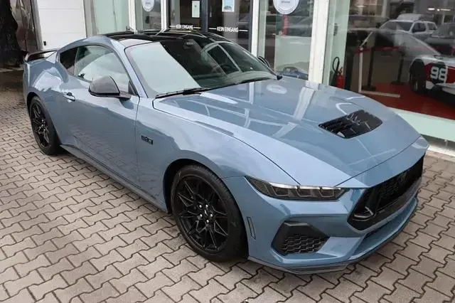 Neu Ford Mustang 446 PS (328 kW) 2026 Vaporblue metallic Coupé