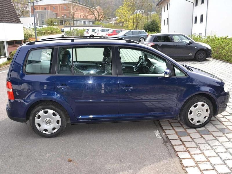 Gebraucht VW Touran Trendline 140 PS (102 kW) 2005 Blau Van / Kleinbus