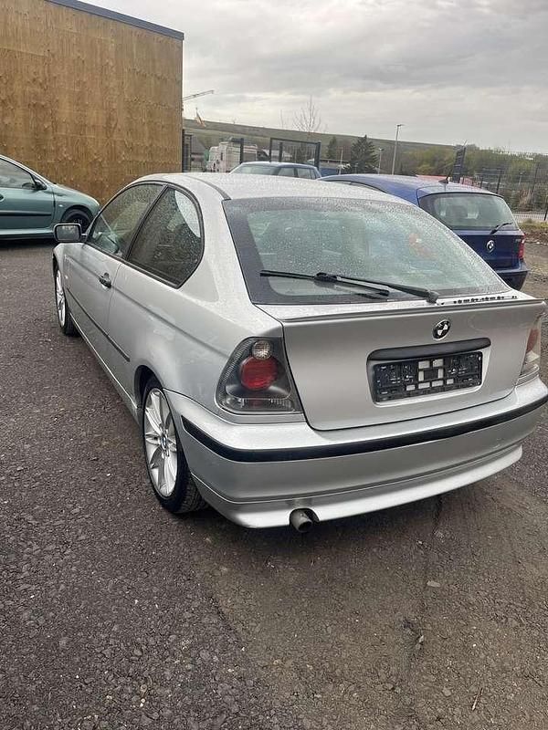 Gebraucht BMW 316 116 PS (85 kW) 2002 Limousine