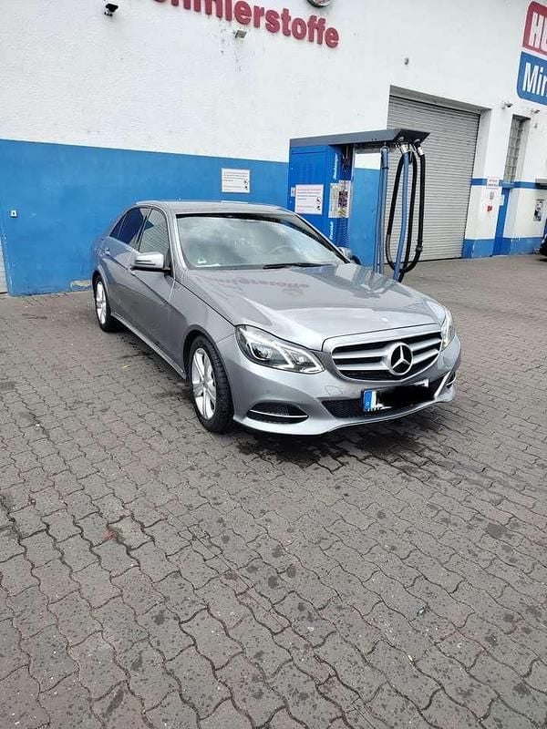 Gebraucht Mercedes E250 Avantgarde 211 PS (155 kW) 2013 Andere farben Limousine