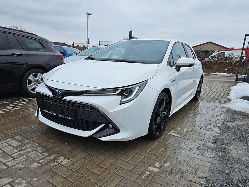 Gebraucht Toyota Corolla Hybrid Club 152 PS (111 kW) 2019 Weiß Limousine