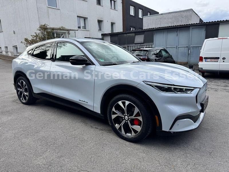 Gebraucht Ford Mustang Mach-E 197 kW (269 PS) 2021 Weiß SUV
