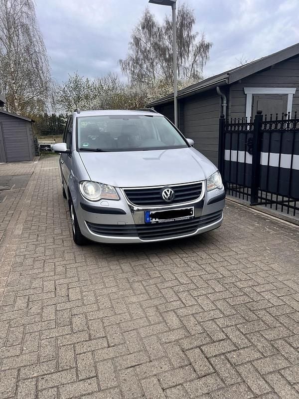 Gebraucht VW Touran Highline 140 PS (102 kW) 2008 Silber Van / Kleinbus
