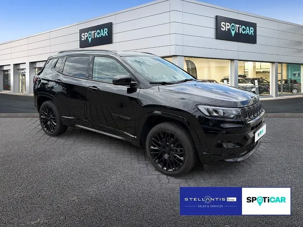 Gebraucht Jeep Compass 131 PS (96 kW) 2024 Schwarz SUV