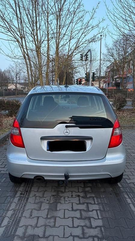 Gebraucht Mercedes A160 Elegance 95 PS (69 kW) 2011 Silber Kombi