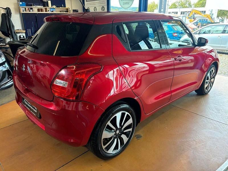 Gebraucht Suzuki Swift Comfort 111 PS (81 kW) 2017 Rot Kleinwagen