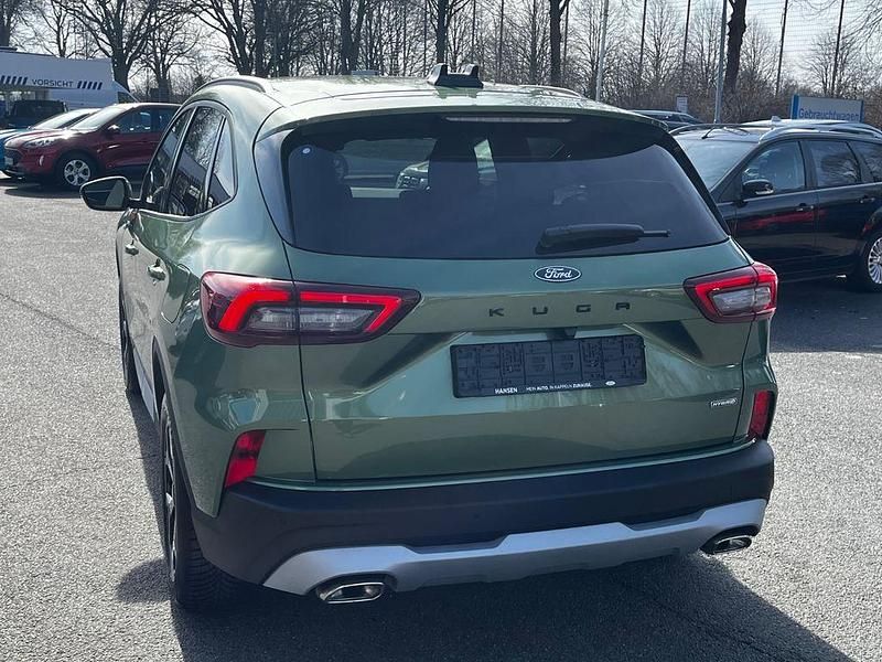 Gebraucht Ford Kuga Active 179 PS (131 kW) 2025 Grün SUV