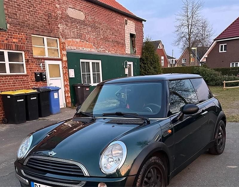 Grün Gebraucht 2003 Mini Cooper Coupé Coupé | 1.300 € (Superpreis) - Bild 1/4