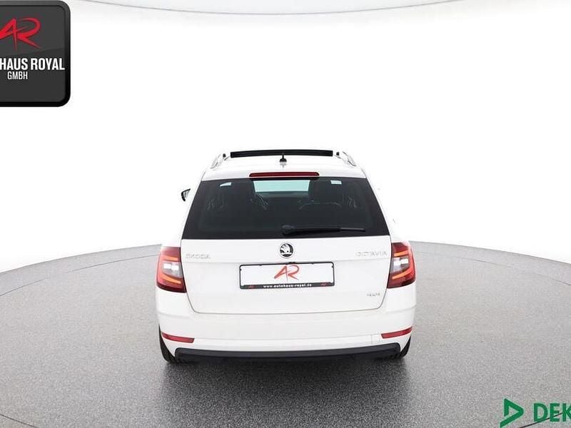 Gebraucht Skoda Octavia 184 PS (135 kW) 2020 Candyweiss Kombi