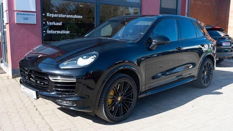 Gebraucht Porsche Cayenne Turbo S 570 PS (419 kW) 2016 Schwarz SUV