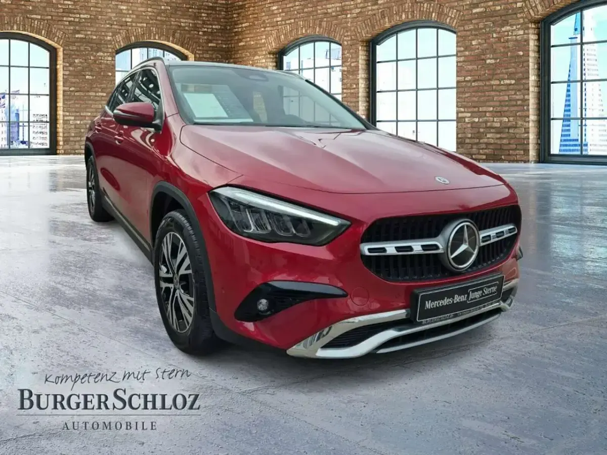 Gebraucht Mercedes GLA220 Progressive 190 PS (139 kW) 2025 Manufaktur lack manufaktur patagonienrot metallic SUV