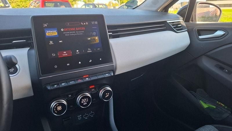 Gebraucht Renault Clio V Business 91 PS (66 kW) 2022 Schwarz Kleinwagen