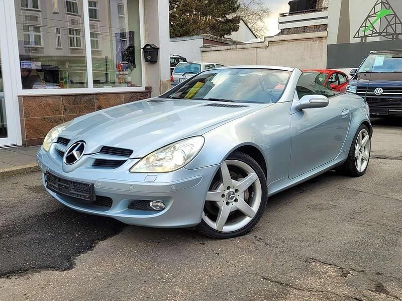 Tellursilber metallic Gebraucht 2004 Mercedes SLK350 AMG Cabrio | 10.990 € (Guter Preis) - Bild 1/4