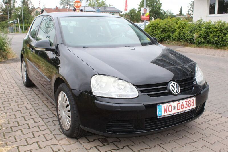 Schwarz Gebraucht 2005 VW Golf IV Trendline Limousine | 999 € (Superpreis) - Bild 1/4