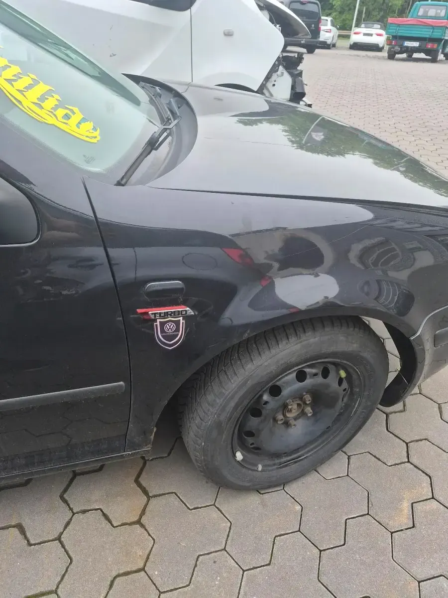 Gebraucht VW Golf IV 105 PS (77 kW) 2001 Schwarz Kleinwagen