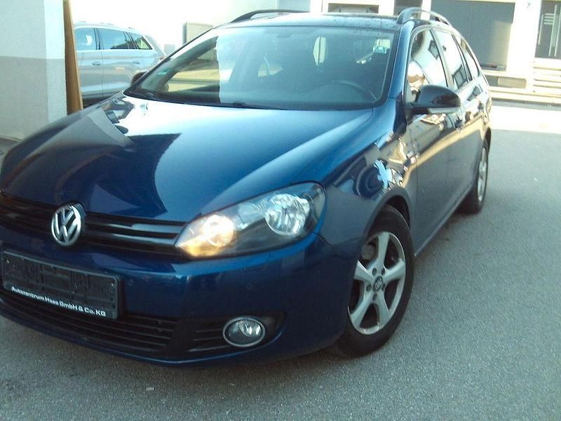 Gebraucht VW Golf VII Match 105 PS (77 kW) 2012 Blau Kombi