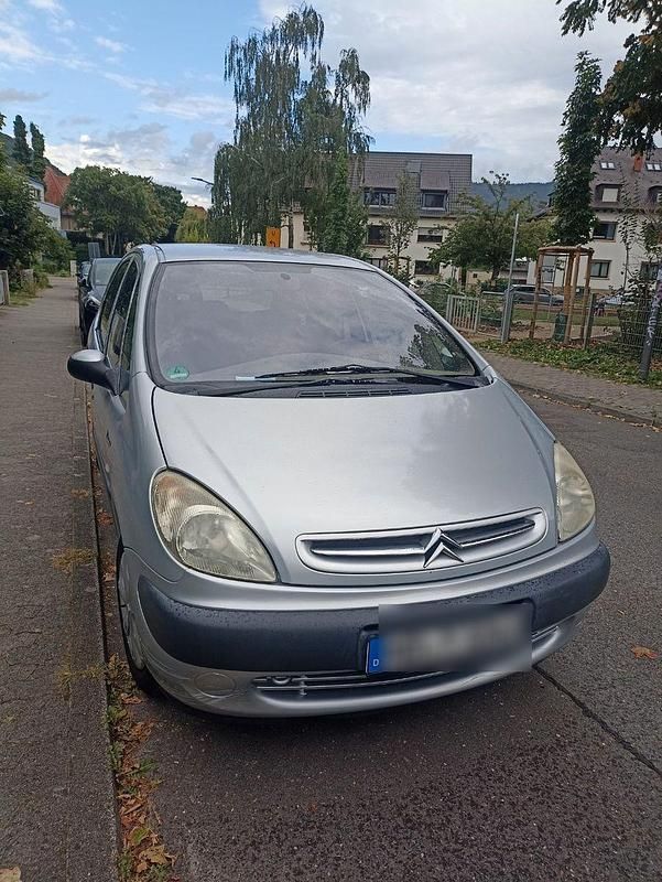 Silber Gebraucht 2002 Citroën Xsara Picasso Van / Kleinbus | 2.000 € (Fairer Preis) - Bild 1/4