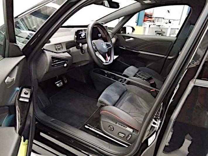 Gebraucht VW ID.3 GTX 239 kW (326 PS) 2025 Grenadillschwarz metallic Kleinwagen